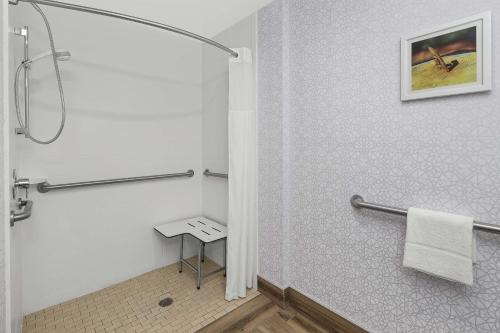 Hampton Inn & Suites Macon I-75 North - image 7