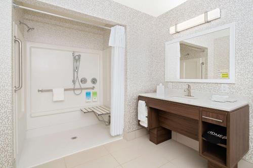 Home2 Suites By Hilton Batesville - image 14