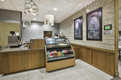 Embassy Suites Columbus - Airport Embassy Suites Columbus - Airport