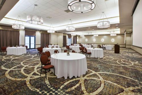 Embassy Suites Columbus - Airport Embassy Suites Columbus - Airport