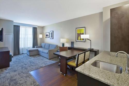 Embassy Suites Columbus - Airport Embassy Suites Columbus - Airport