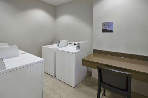 Embassy Suites Columbus - Airport Embassy Suites Columbus - Airport