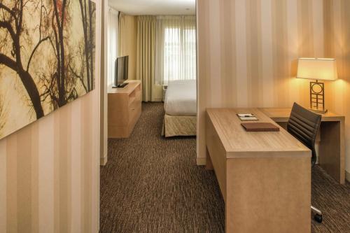 DoubleTree by Hilton Portland - Beaverton