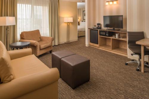 DoubleTree by Hilton Portland - Beaverton - image 6
