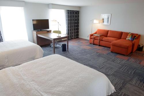 Hampton Inn & Suites Bay City - image 13