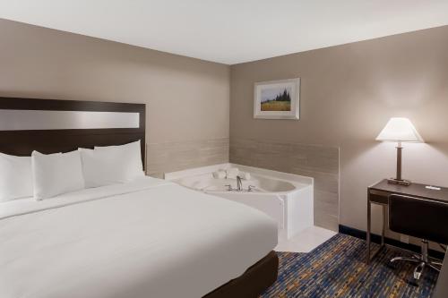 King Room with Spa Bath