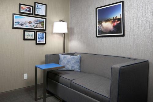 Hampton Inn Niagara Falls - image 12