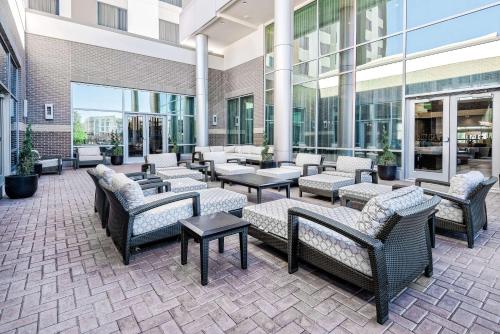 Embassy Suites By Hilton College Station