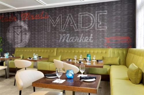 Étterem, DoubleTree by Hilton Oklahoma City Airport near Outlet Shoppes at Oklahoma City