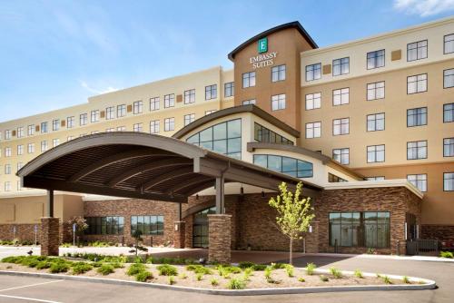 Embassy Suites by Hilton Akron Canton Airport in North Canton, USA