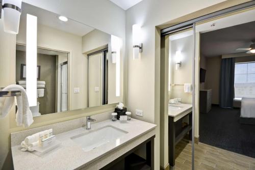 Homewood Suites by Hilton Orlando Theme Parks