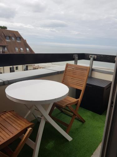 Balkon/terasa, Appartement Liza 2 pièces Vue Mer à Cabourg (Appartement Liza 2 pieces Vue Mer a Cabourg) in Plaža Cabourg