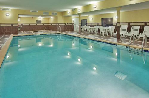 Hampton Inn & Suites Aberdeen - image 12
