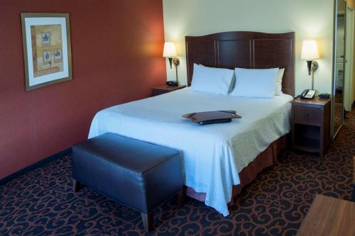 Hampton Inn & Suites Aberdeen - image 10