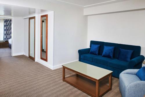 DoubleTree by Hilton Torrance - South Bay - image 12