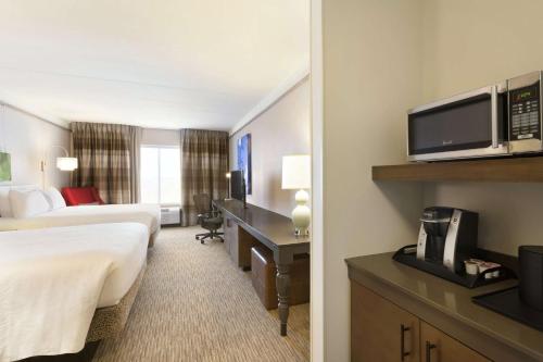 Hilton Garden Inn Pittsburgh Airport South-Robinson Mall