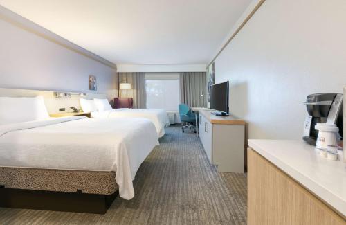Hilton Garden Inn Irvine East/Lake Forest - image 12