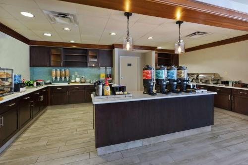 Homewood Suites by Hilton Chesapeake - Greenbrier