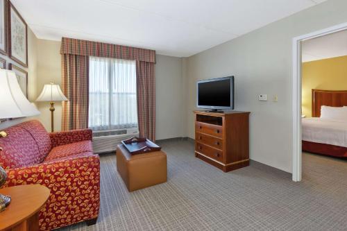 Homewood Suites by Hilton Chesapeake - Greenbrier