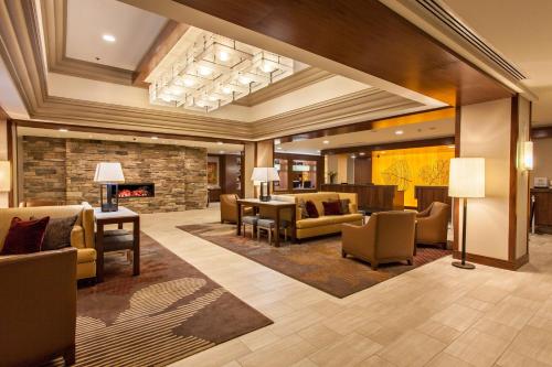 DoubleTree by Hilton Pittsburgh-Green Tree