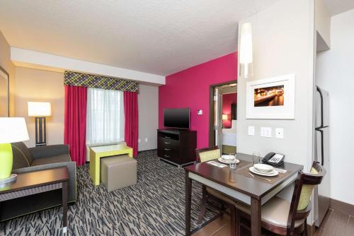 Homewood Suites By Hilton Columbus Polaris