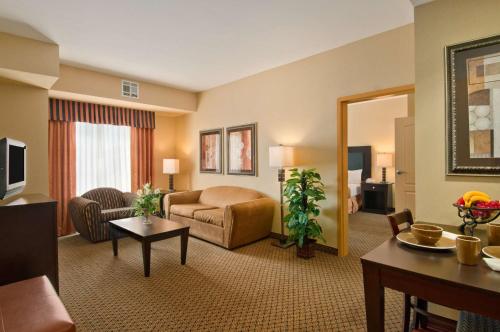 Homewood Suites by Hilton Tulsa-South