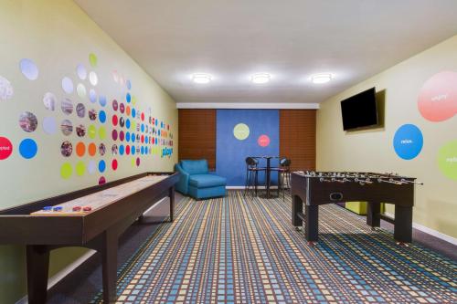 Hampton Inn Norcross - image 11