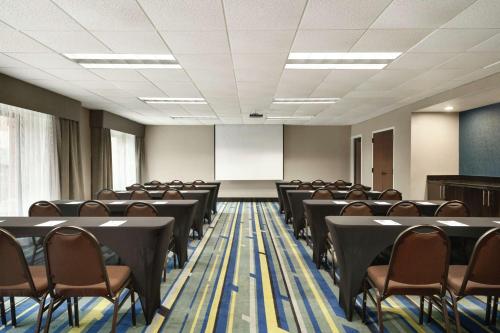 Hampton Inn Atlanta-Stone Mountain - image 13