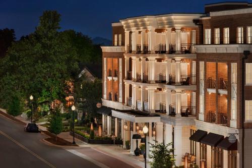 The Harpeth Downtown Franklin, Curio Collection by Hilton