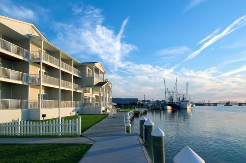 Hampton Inn & Suites Chincoteague-Waterfront, Va