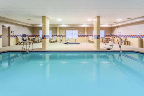 Hampton Inn & Suites Chicago - Libertyville