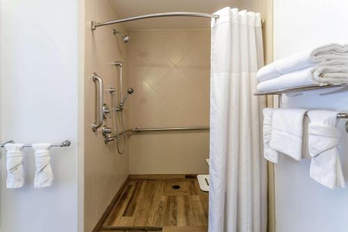 Hampton Inn & Suites Chicago - Libertyville