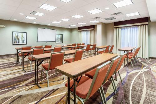 Hampton Inn & Suites Chicago - Libertyville