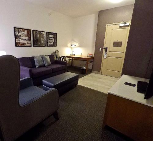 Hilton Garden Inn West Des Moines - image 6