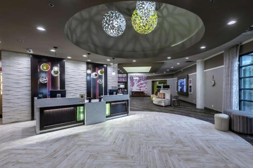 DoubleTree by Hilton Winston Salem - University, NC in Winston-Salem, USA