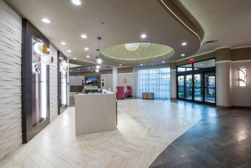 DoubleTree by Hilton Winston Salem - University, NC in Winston-Salem, USA