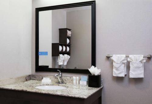 Hampton Inn & Suites Temecula