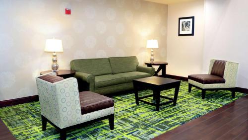 Hampton Inn and Suites of Lamar - image 8