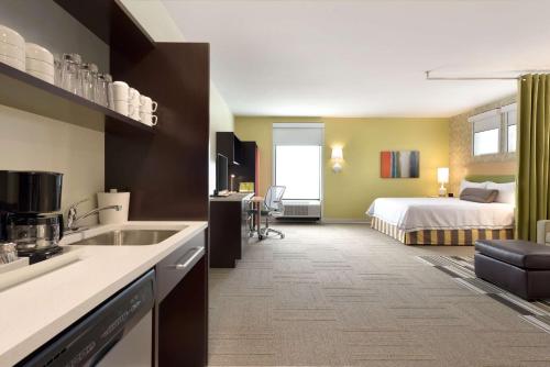 مطبخ, Home2 Suites by Hilton La Crosse in La Crosse City Center