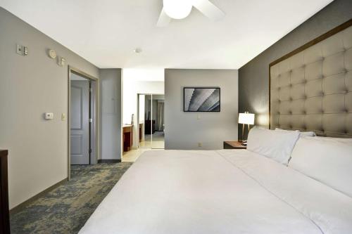 Homewood Suites by Hilton Palm Desert - image 13