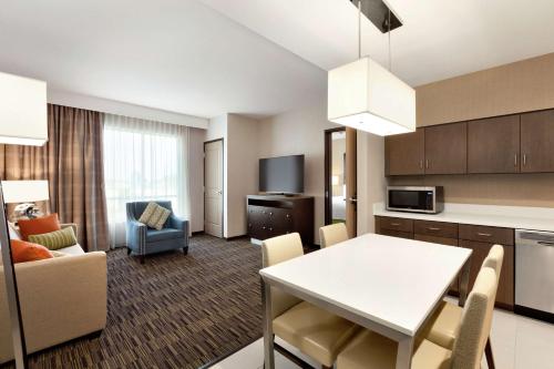 Homewood Suites By Hilton Irvine John Wayne Airport - image 14