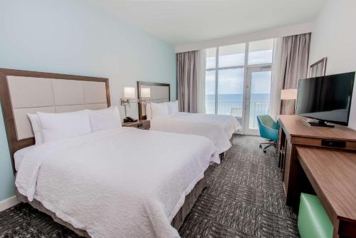 2 queen beds