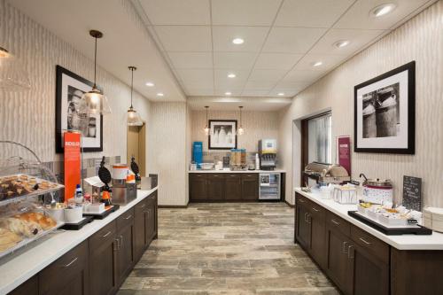 Hampton Inn Salt Lake City Cottonwood - image 12