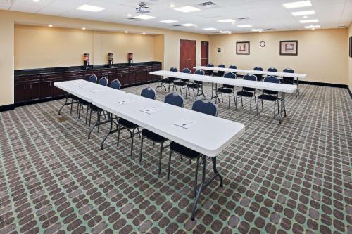 Hampton Inn & Suites Dumas - 회의실/연회장