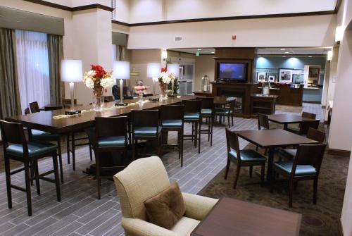 Lobby, Hampton Inn and Suites Suisun City Waterfront in Suisun City (CA)