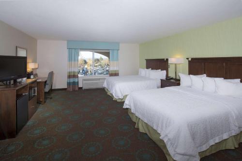 Queen Room with Two Queen Beds - Mobility and Hearing Access/Non-Smoking