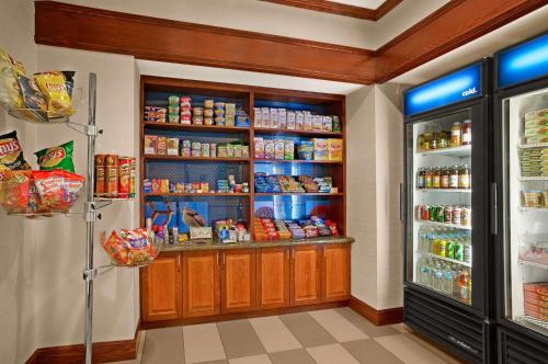 Hampton Inn Athens - image 10