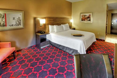 Hampton Inn Cookeville - image 10