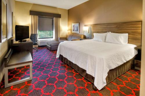 Hampton Inn Cookeville - image 9