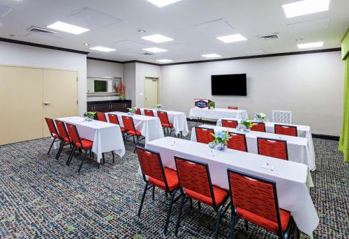 Hampton Inn By Hilton & Suites Houston/League City